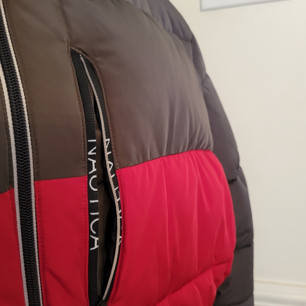 Nautica Men's XXL Red and Gray Water And Wind Resistant Puffer Jacket - Picture 5 of 5